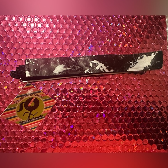 Fusion Belts, the Anti-Fanny Pack & One Up Band!! - Picture 3 of 8